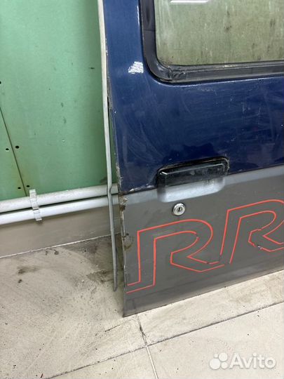 Дверь передняя правая Nissan Terrano WD21