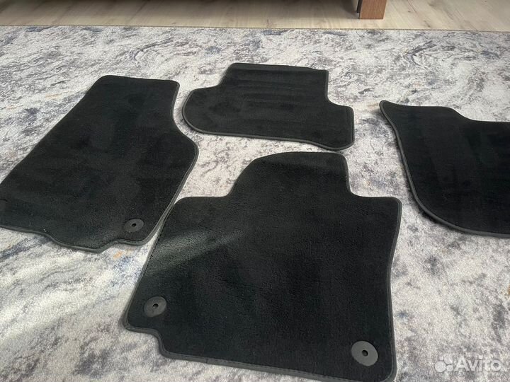 Автомобильные коврики ворсовые