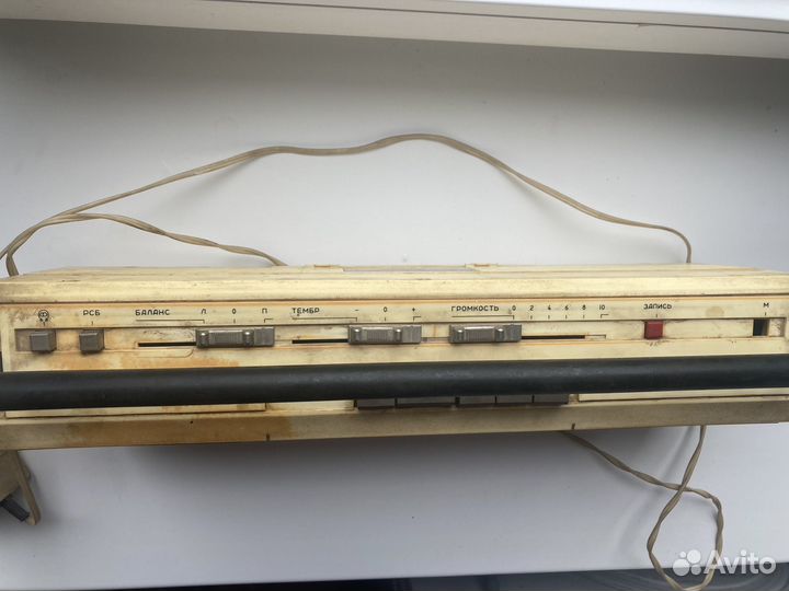 Кассетный магнитофон