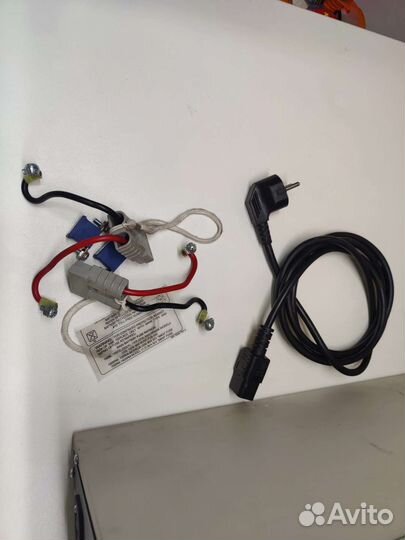 Ибп APC Smart-UPS SU2200inet 1600 Вт