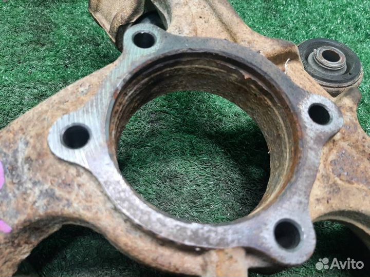 Кулак задний правый Suzuki Grand Vitara 2007