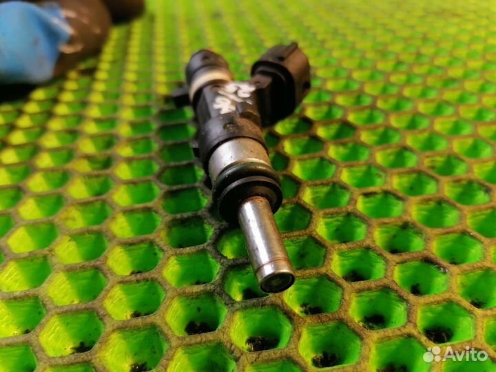 Топливная форсунка Mitsubishi Lancer