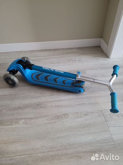 Самокат детский трехколесный