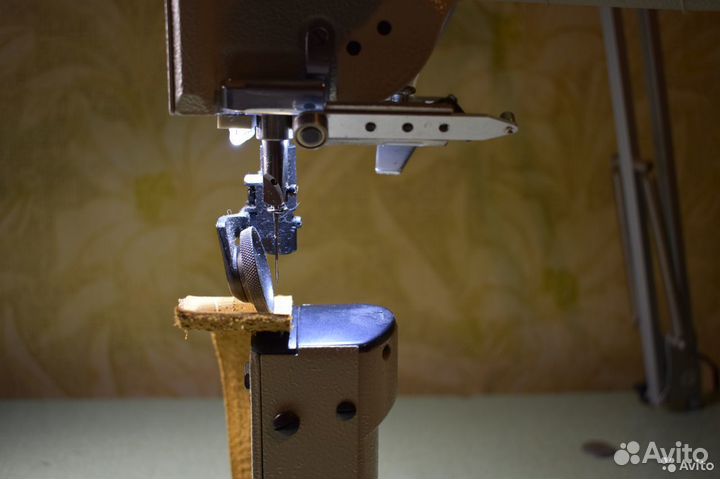 Линейка-ограничитель для промышлен. швейной машины