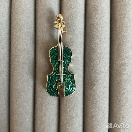 Брошь скрипка