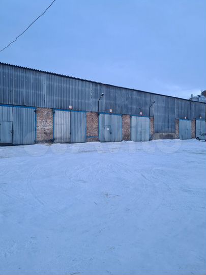 Гараж, > 30 м²