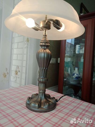 Лампа настольная