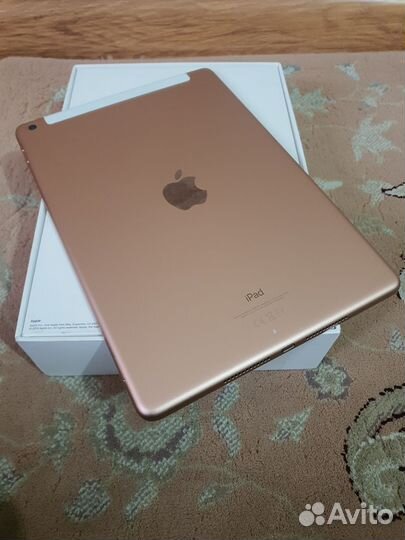 iPad 7 32GB LTE Gold