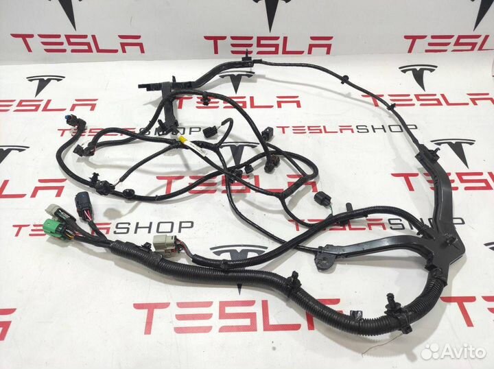 Электропроводка заднего подрамника Tesla Model S