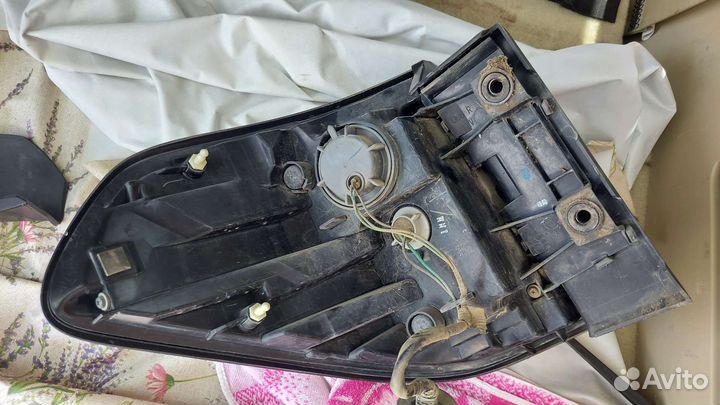 Фонарь Nissan patrol Y62 оригинал дорест