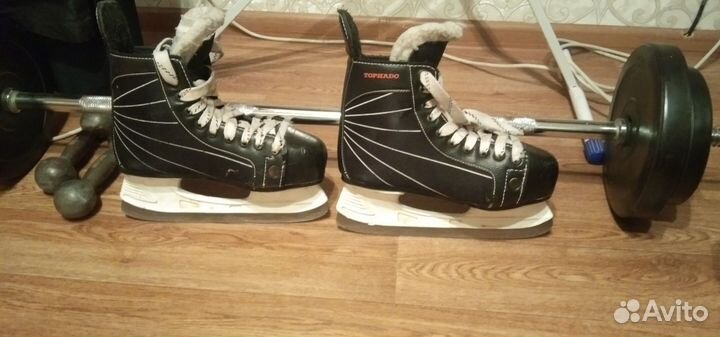 Коньки хоккейные