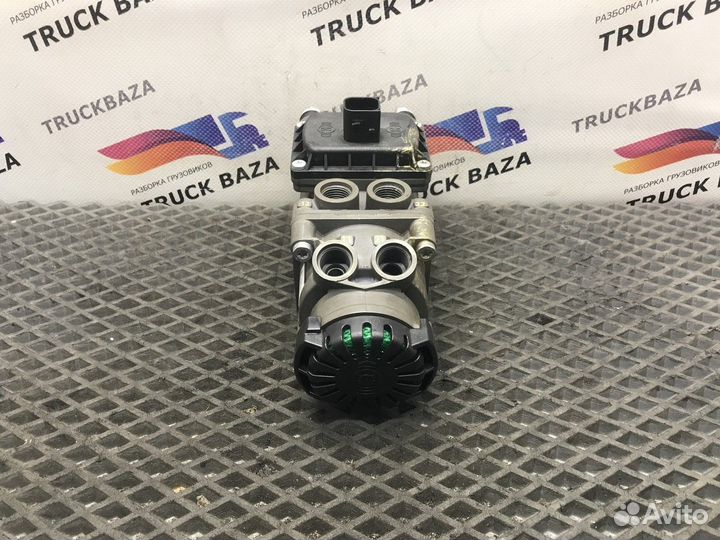 0044311506 Главный тормозной кран