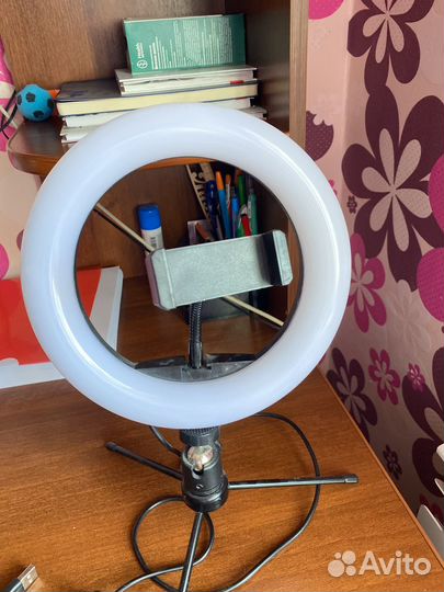 Кольцевая лампа