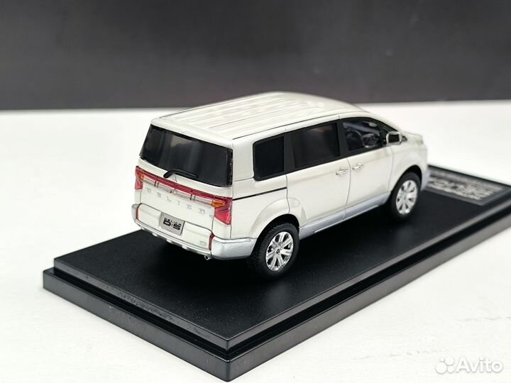 Mitsubishi Delica, 1:43, белый цвет, в наличии