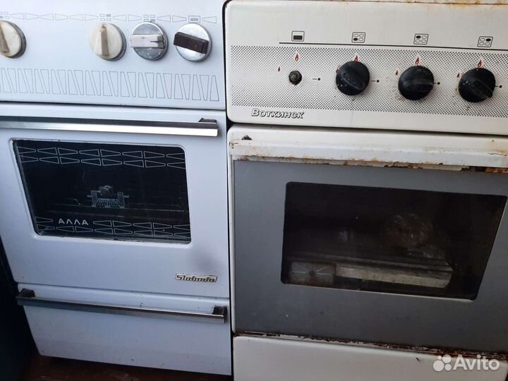 3 газовые плиты и холодильник рабочие