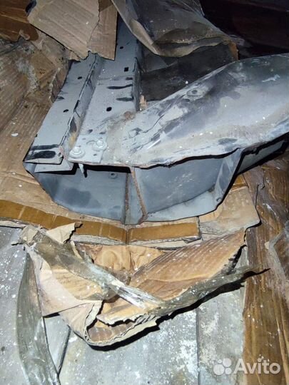 Пороги от лексуса или тойоты левый и правый б/у