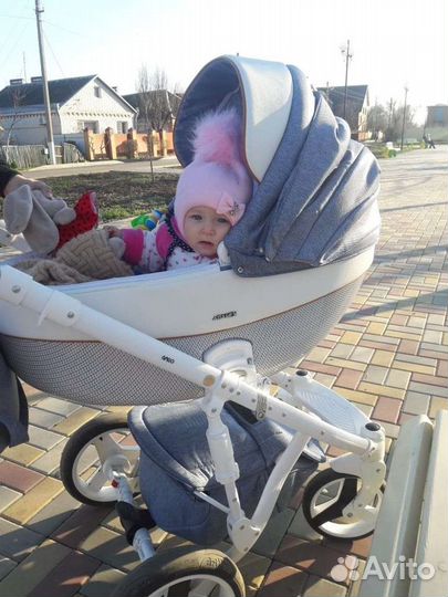 Продам детскую коляску бу