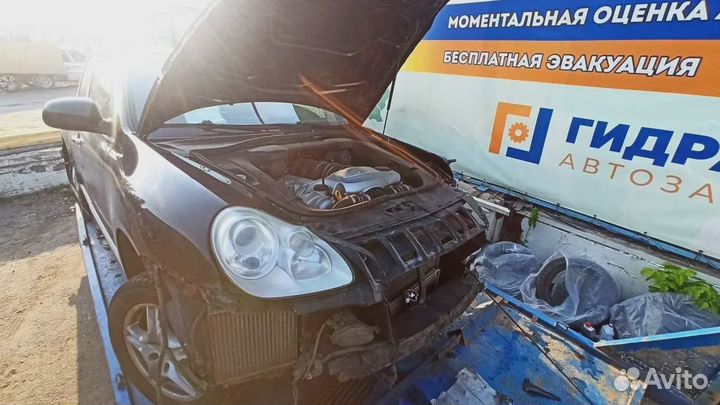 Опора двигателя правая Porsche Cayenne (9PA) 95537510110