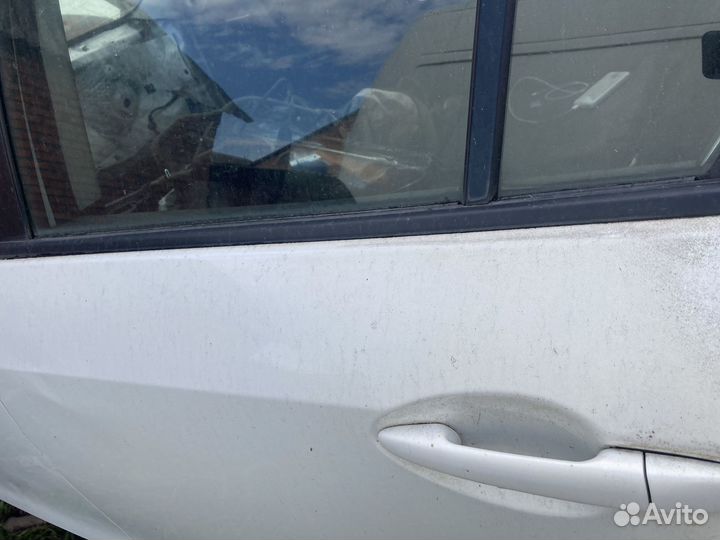 Внешняя левая задняя ручка двери mazda 3bl