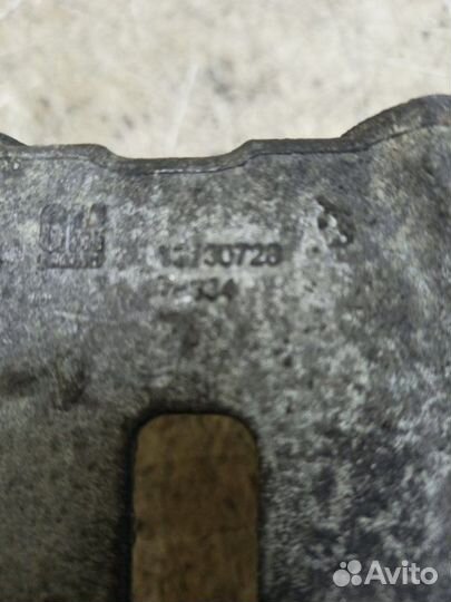 Кронштейн двигателя Opel Corsa D Z12XEP 2007