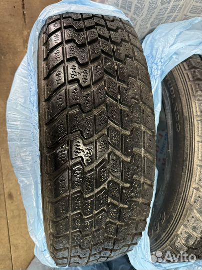 Goodyear 4x4 UG Ice Navi 225/65 R17