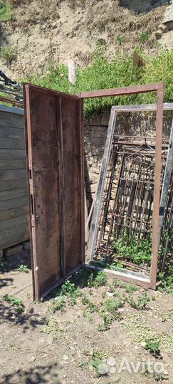 Дверь железный