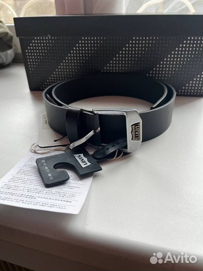 Ремень кожаный новый Levis 85 см