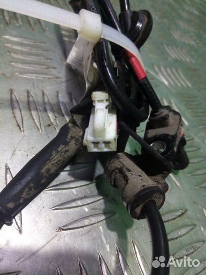 Датчик ABS задний правый Hyundai I40 седан 2.0