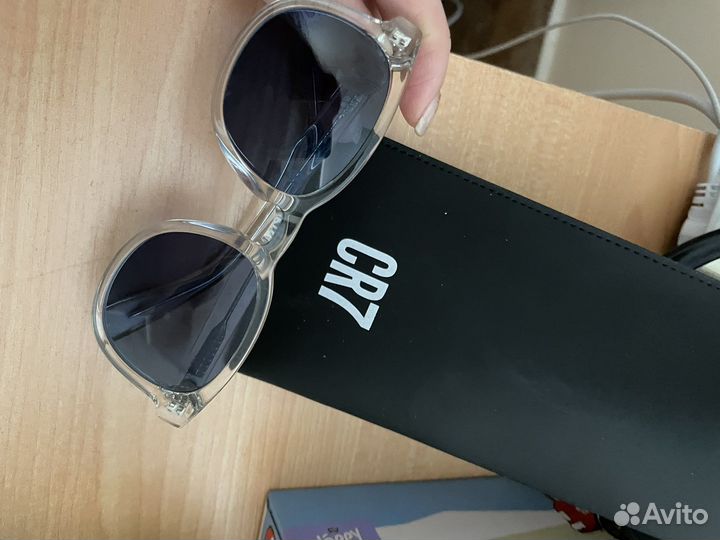 Солнцезащитные очки