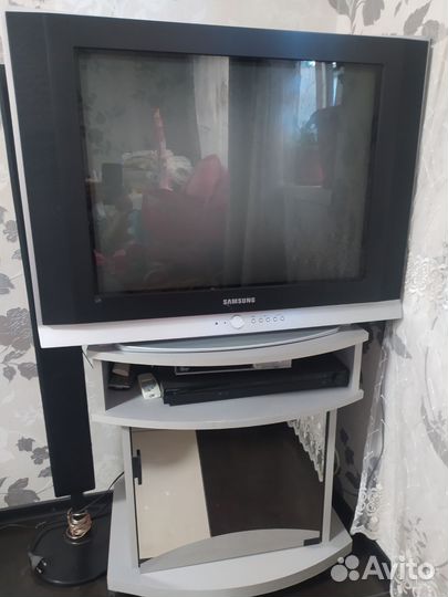 Телевизор samsung