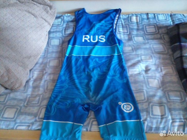 Трико синее и красное