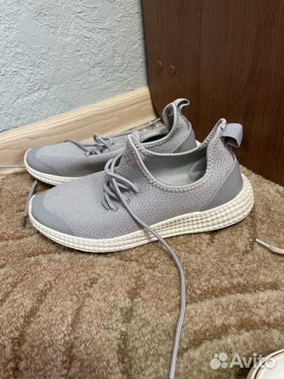 Кроссовки 36