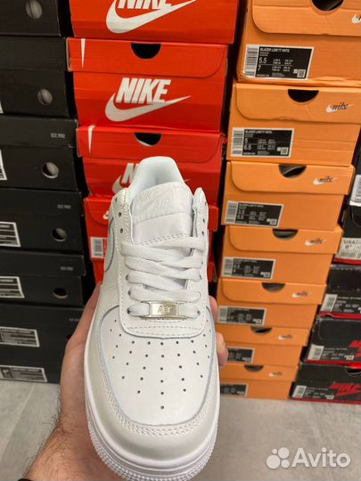 Кроссовки Nike Air Force 1 luxe