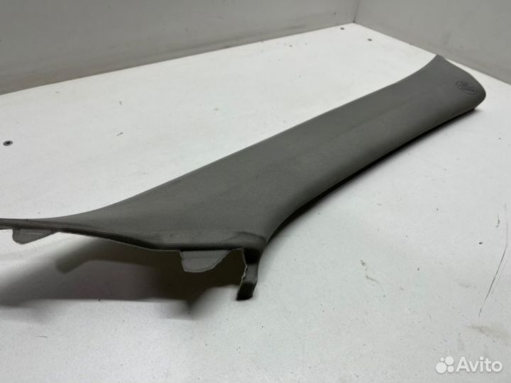 Накладка стойки кузова передняя правая Toyota