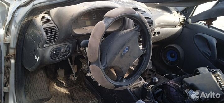 В разборе Лада Калина LADA Kalina 11193 хэтчбек