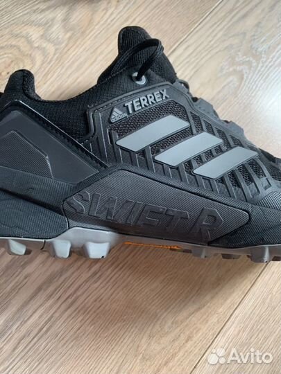 Кроссовки adidas terrex