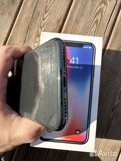 iPhone X, 64 ГБ