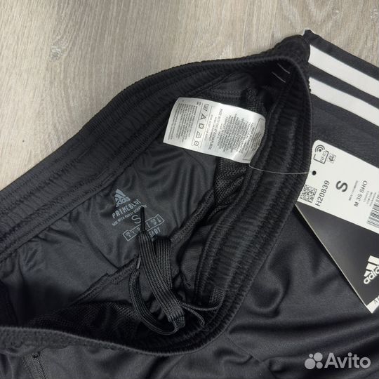 Оригинал Новые Шорты Adidas