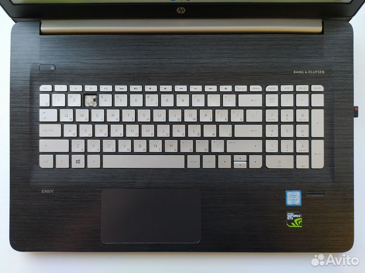 Ноутбук HP 17-r108ur i7-6700HQ/16 гб/ GTX 950 4 Гб