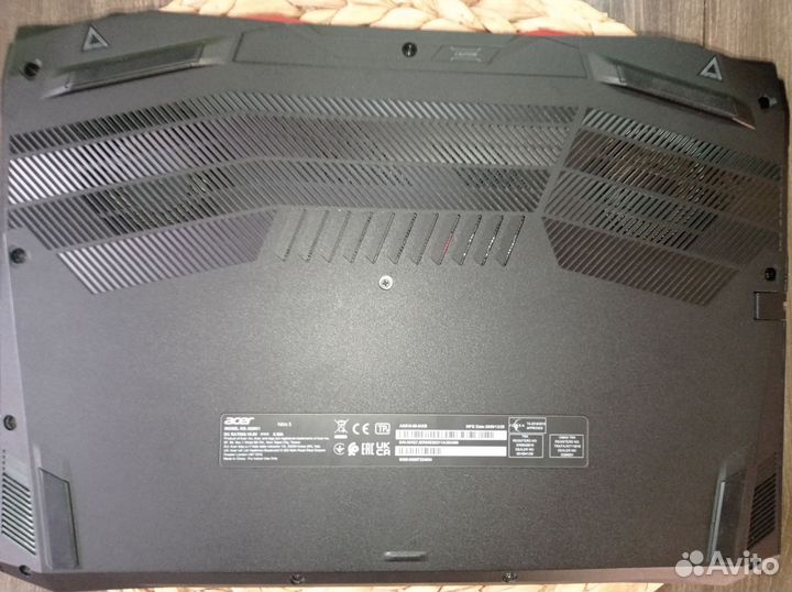 Игровой ноутбук Acer Nitro 5 и Lenovo