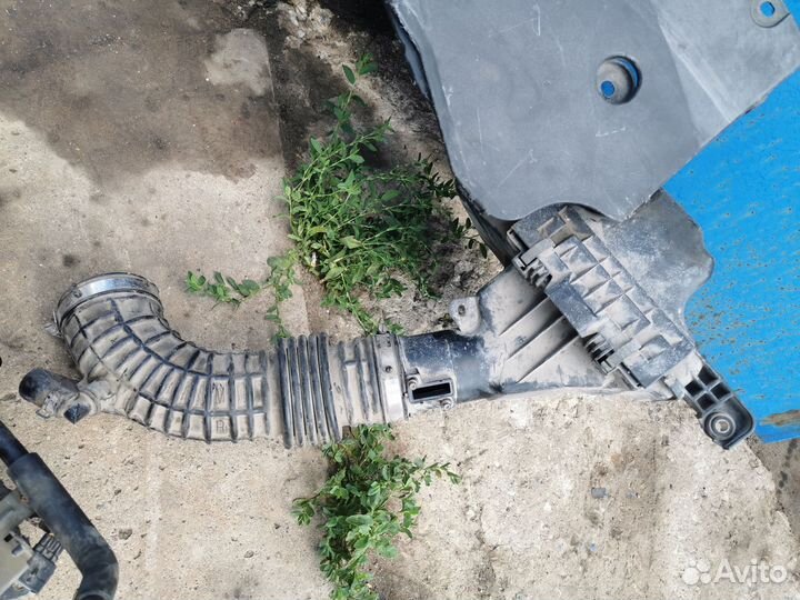 Корпус воздушного фильтра Infiniti fx50s s51 2009