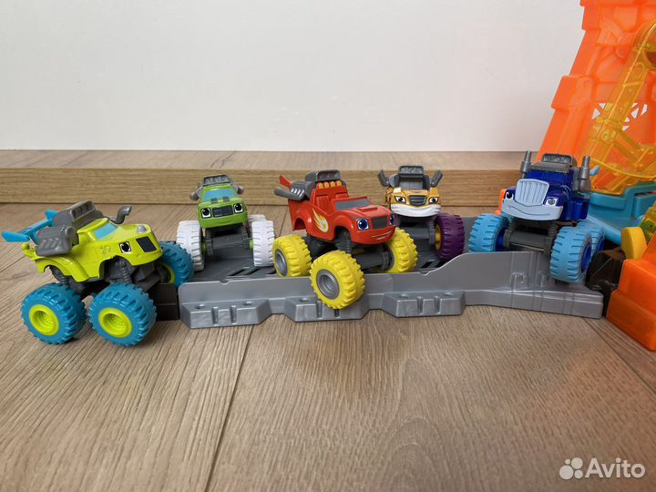 Вспыш и чудо машинки