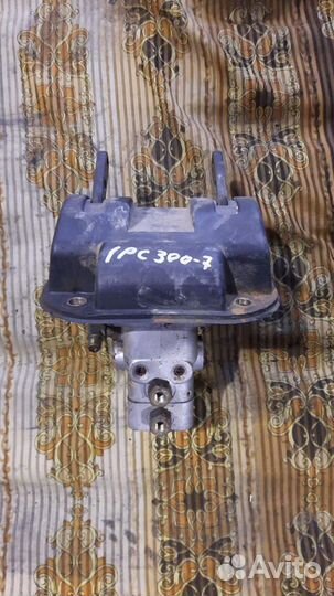 Гидроклапан хода (педаль ) Komatsu PC300-7