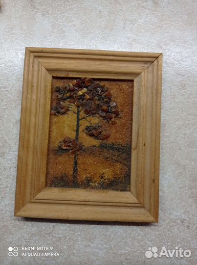 Панно из дерева с натуральными камнями