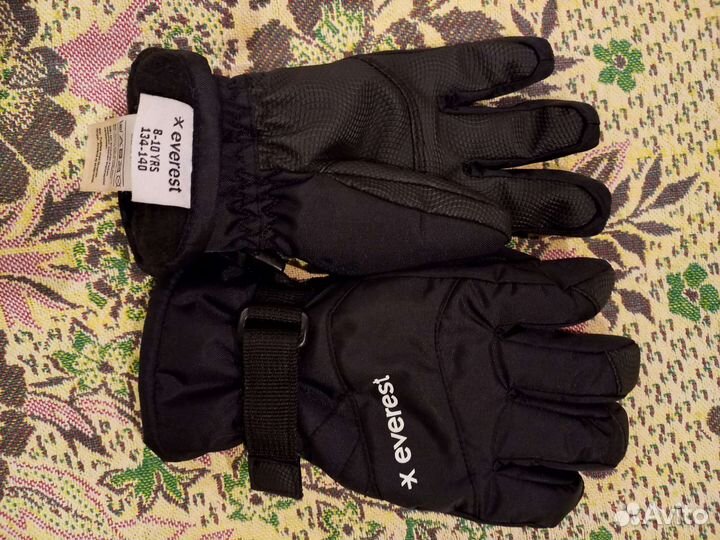 Перчатки,Куртка(зима,рост128 см);Шапки