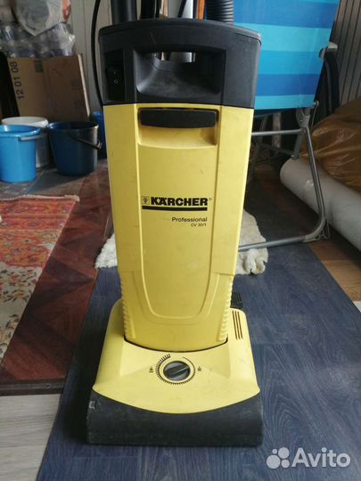 Профессиональный пылесос karcher