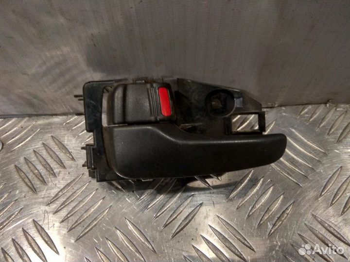 Ручка двери внутренняя задняя левая Mitsubishi