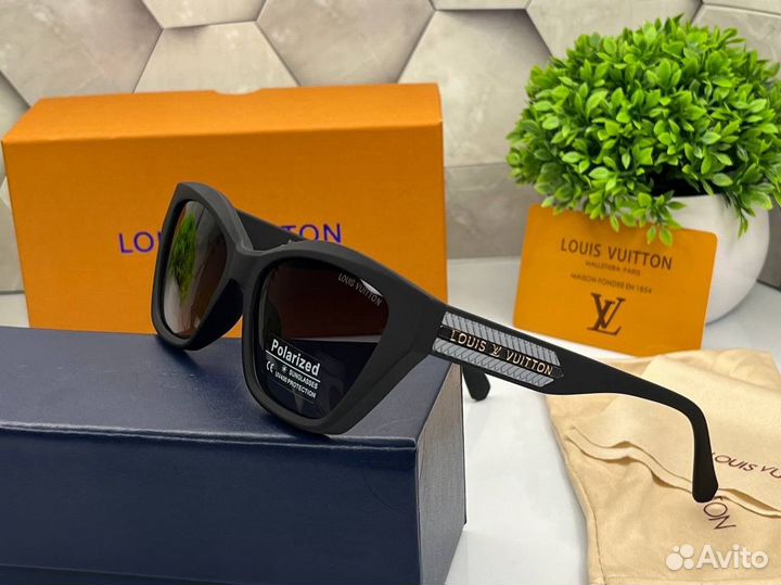 Солнцезащитные очки louis vuitton
