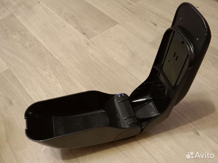 Подлокотник