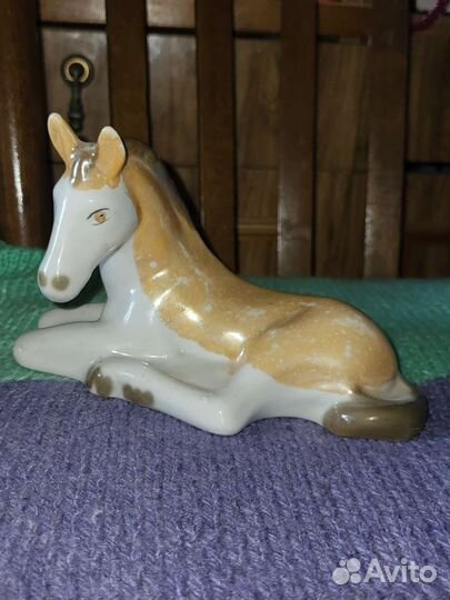 Статуэтка лошадь